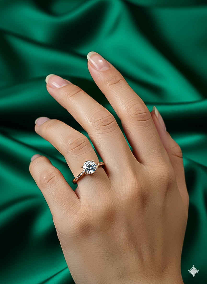 Eterna Solitaire Ring