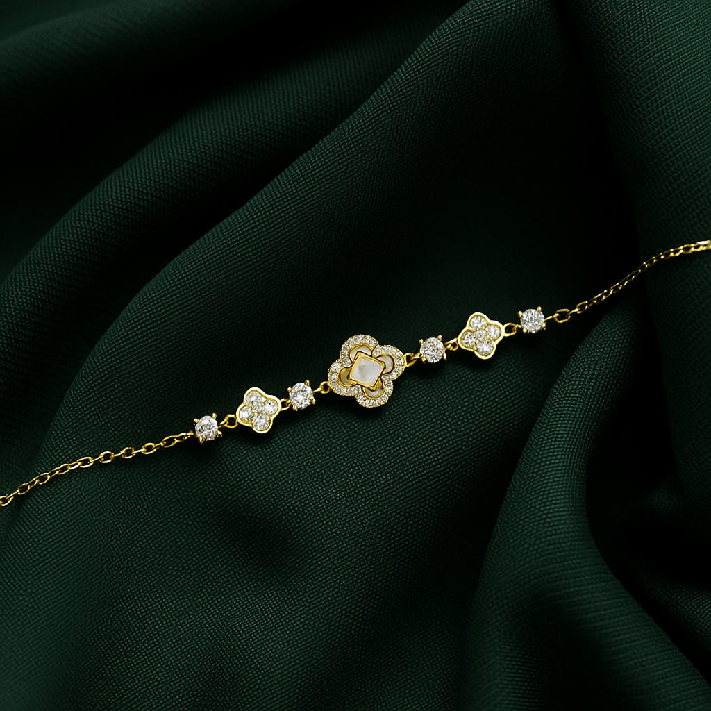 Zayna Clover Elegance Bracelet