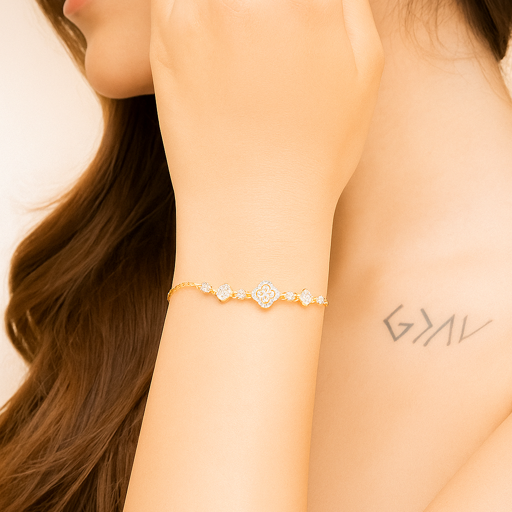 Zayna Clover Elegance Bracelet